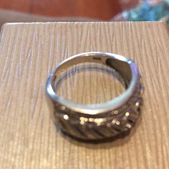 🦋Ring🦋 - Picture 3 of 3